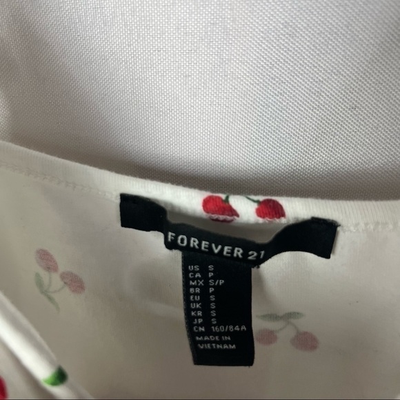 Forever 21 White Cherry Tie Cropped Tank Top S - Picture 3 of 3